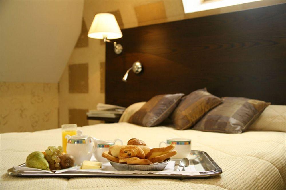 Logis La Marjolaine Hotel Moulay Bagian luar foto