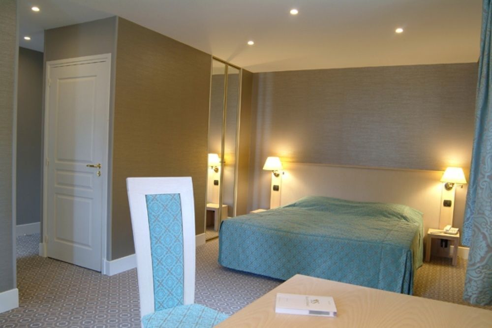 Logis La Marjolaine Hotel Moulay Bagian luar foto